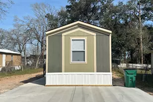 805 S Morgan St, Angleton, TX 77515 - Photo 2