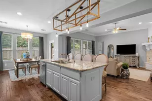 904 Cozy Hollow Ct, Friendswood, TX 77546 - Photo 10