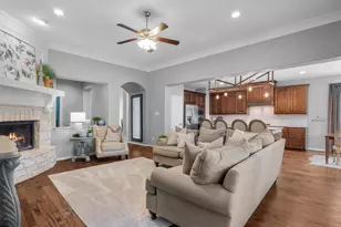 904 Cozy Hollow Ct, Friendswood, TX 77546 - Photo 16
