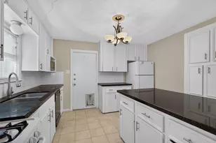 5418 Grand Lake St, Houston, TX 77081 - Photo 10