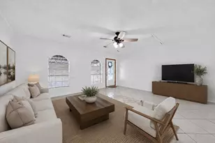 522 Hollyvale Dr, Houston, TX 77060 - Photo 2