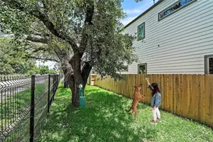 8414 Vogue Ln, Houston, TX 77055 - Photo 20