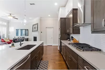 6731 Sussex Manor Street, Houston, TX 77055 - Photo 10