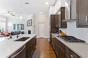 6731 Sussex Manor St, Houston, TX 77055 - Photo 10