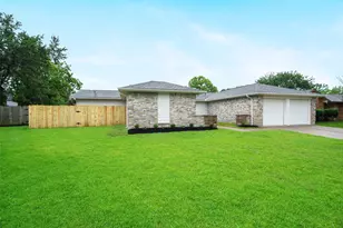 2511 Orion Dr, League City, TX 77573 - Photo 2