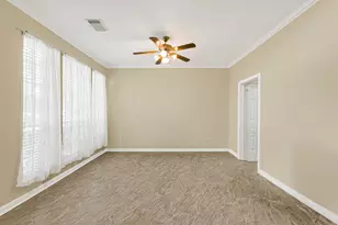 2409 Dixie Woods Dr, Pearland, TX 77581 - Photo 8