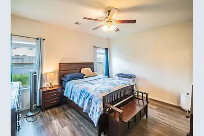 13247 Montane Manor Ln, Houston, TX 77044 - Photo 8