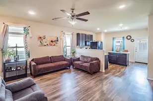 13247 Montane Manor Ln, Houston, TX 77044 - Photo 4