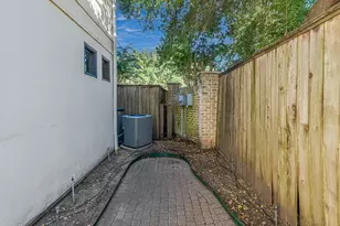 9269 Buffalo Speedway, Houston, TX 77025 - Photo 32