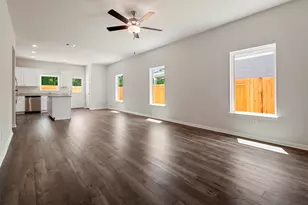 8202 Vanilla Orchid Dr, Houston, TX 77016 - Photo 2