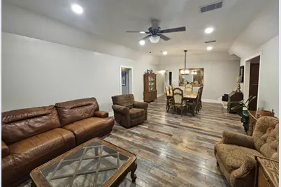 409 Perkins Avenue, League City, TX 77573 - Photo 2