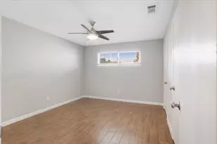 1016 E 7th St, Houston, TX 77009 - Photo 6