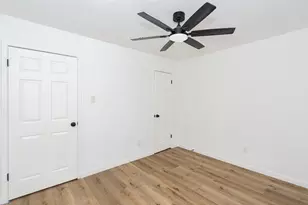1918 Deerhurst Ln, Houston, TX 77088 - Photo 14
