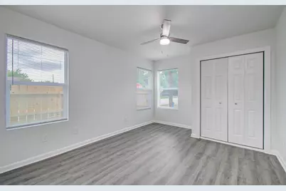7713 St Lo Road, Houston, TX 77033 - Photo 10