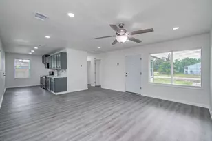 7713 St Lo Rd, Houston, TX 77033 - Photo 6