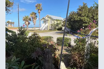 910 Avenue L, Galveston, TX 77550 - Photo 2