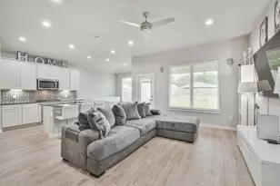 14226 Lake Lodge Dr, Conroe, TX 77384 - Photo 4