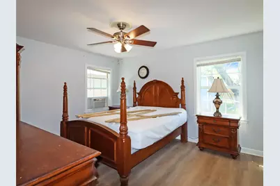 1411 15th Avenue N, Texas City, TX 77590 - Photo 8