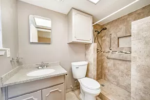 7303 Osage St, Houston, TX 77036 - Photo 14