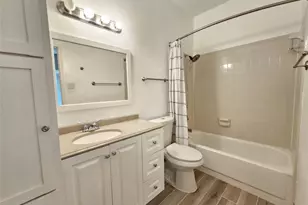 3800 Tanglewilde St, Houston, TX 77063 - Photo 8