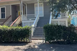 2809 Ave O 1/2, Galveston, TX 77550 - Photo 2