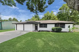 2002 W Hwy 6, Alvin, TX 77511 - Photo 46