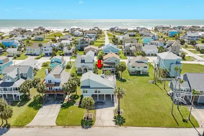 13827 Pirates Beach Boulevard, Galveston, TX 77554 - Photo 4