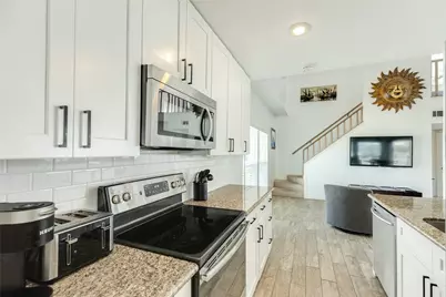 13827 Pirates Beach Boulevard, Galveston, TX 77554 - Photo 20