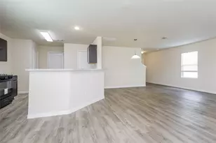 4214 Silver Ranch Rd, Houston, TX 77014 - Photo 6