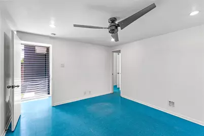 1310 Harbor View Drive, Galveston, TX 77550 - Photo 10