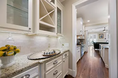 318 W 17th Street, Houston, TX 77008 - Photo 16