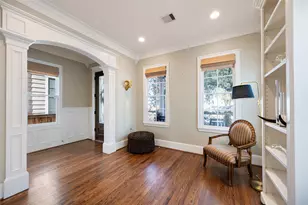 318 W 17th St, Houston, TX 77008 - Photo 6