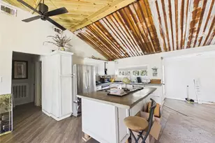 2725 Redbud Ln, Alvin, TX 77511 - Photo 8