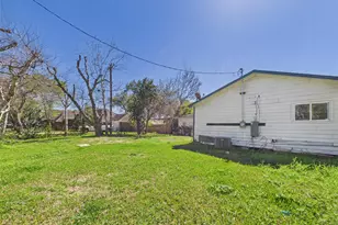2725 Redbud Ln, Alvin, TX 77511 - Photo 20