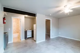 5327 Bell St, Houston, TX 77023 - Photo 2
