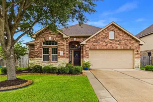 710 Fairway Dr, La Porte, TX 77571 - Photo 1