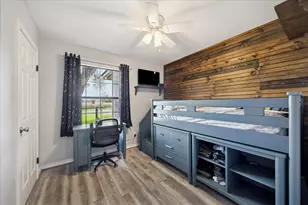 313 W Nichols St, Bellville, TX 77418 - Photo 10