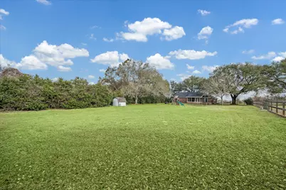 313 W Nichols Street, Bellville, TX 77418 - Photo 14