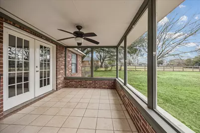313 W Nichols Street, Bellville, TX 77418 - Photo 12