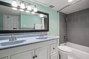 7575 Katy Fwy, Houston, TX 77024 - Photo 14