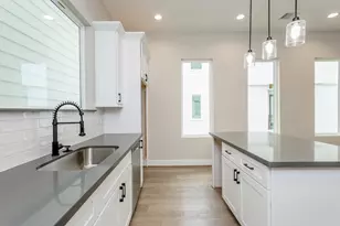 1439 W 25th St, Houston, TX 77008 - Photo 14