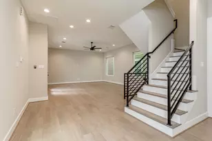 1439 W 25th St, Houston, TX 77008 - Photo 12