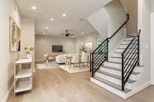 1439 W 25th St, Houston, TX 77008 - Photo 10