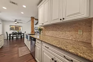 12306 Riverbend Dr, Mont Belvieu, TX 77523 - Photo 18