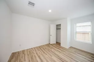 140 Austin St, Angleton, TX 77515 - Photo 22