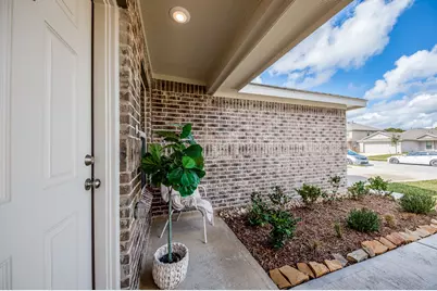 140 Austin Street, Angleton, TX 77515 - Photo 4