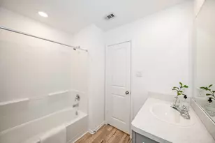 140 Austin St, Angleton, TX 77515 - Photo 24