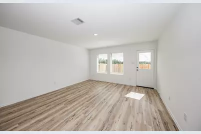 140 Austin Street, Angleton, TX 77515 - Photo 12