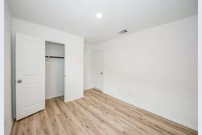 140 Austin Street, Angleton, TX 77515 - Photo 20