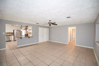 10514 Sagemeadow Court, Houston, TX 77089 - Photo 10
